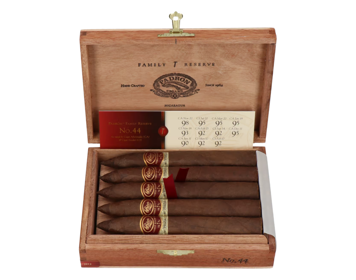 Padron Family Reserve No. 44 Maduro Belicoso – Bild 3
